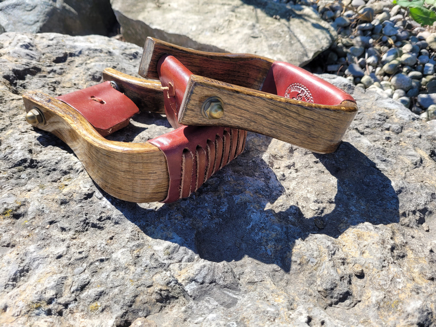 Nettles Stirrups - Premier Line