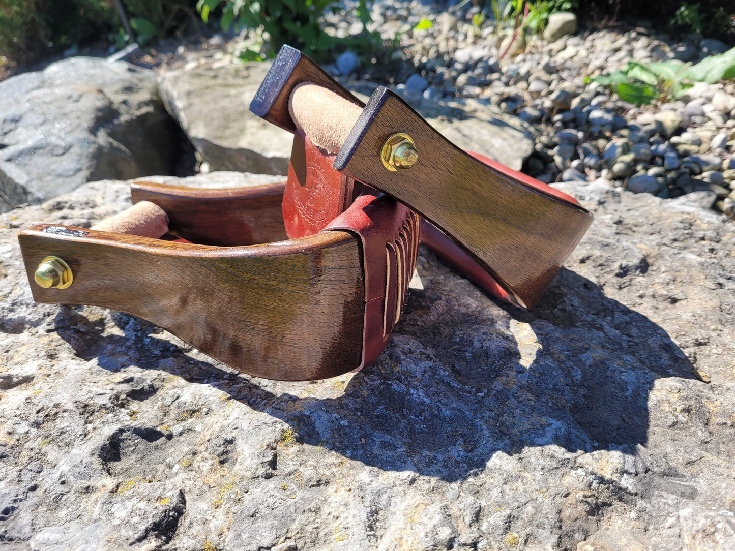 Nettles Stirrups - Premier Line