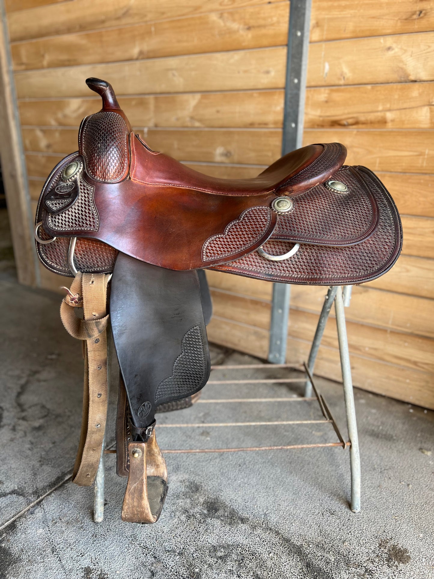 🍁In Stock 🍁 17” Bob’s Custom Saddle