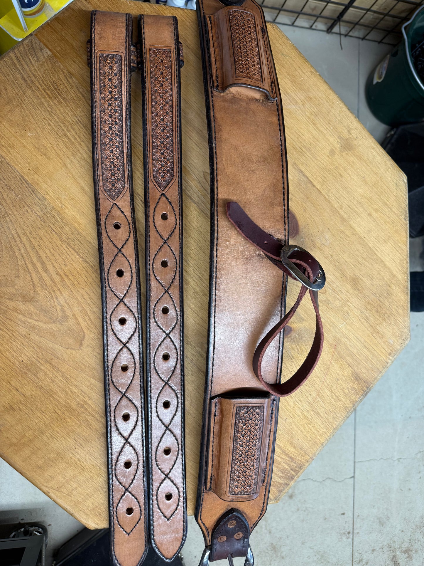 Bob's Back Cinch w/ Billets